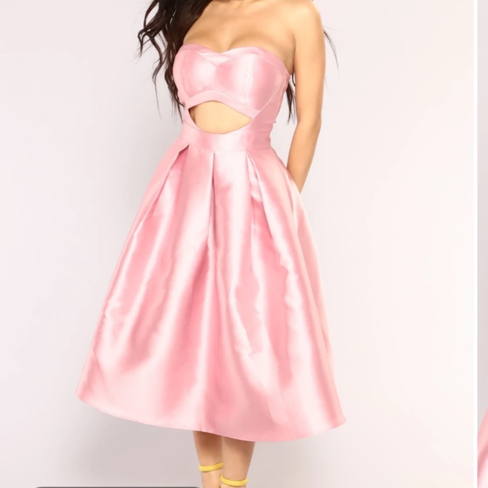 Fashion Nova Pink “Prom Queen Flare Dress” Cut Out Midriff Size XS NWT